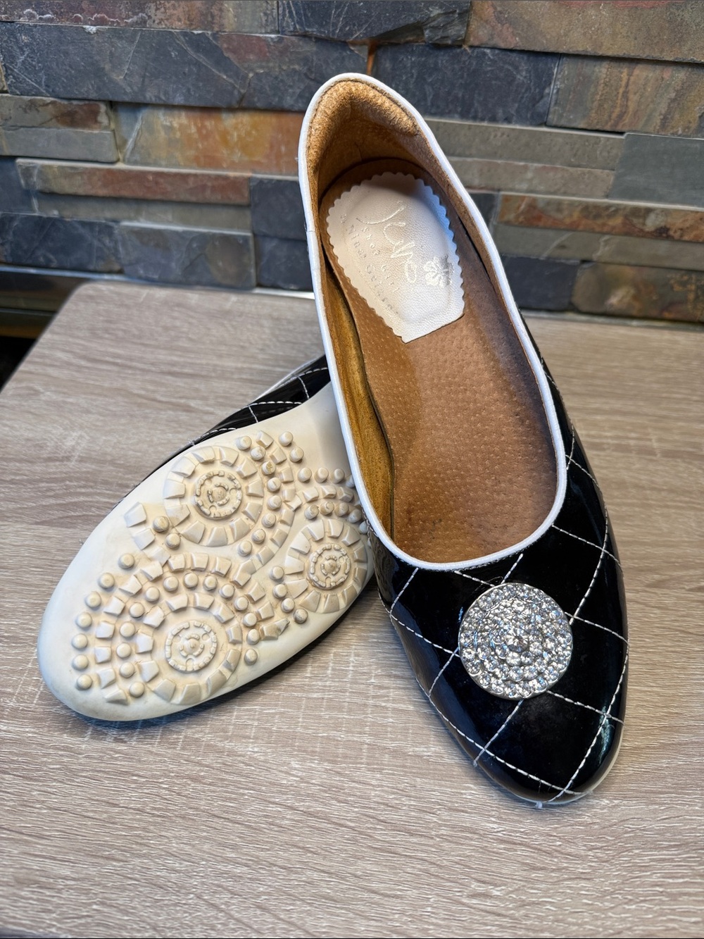 Juno shoe girl by Nina Gelardi black patent quilted golf balllet flats